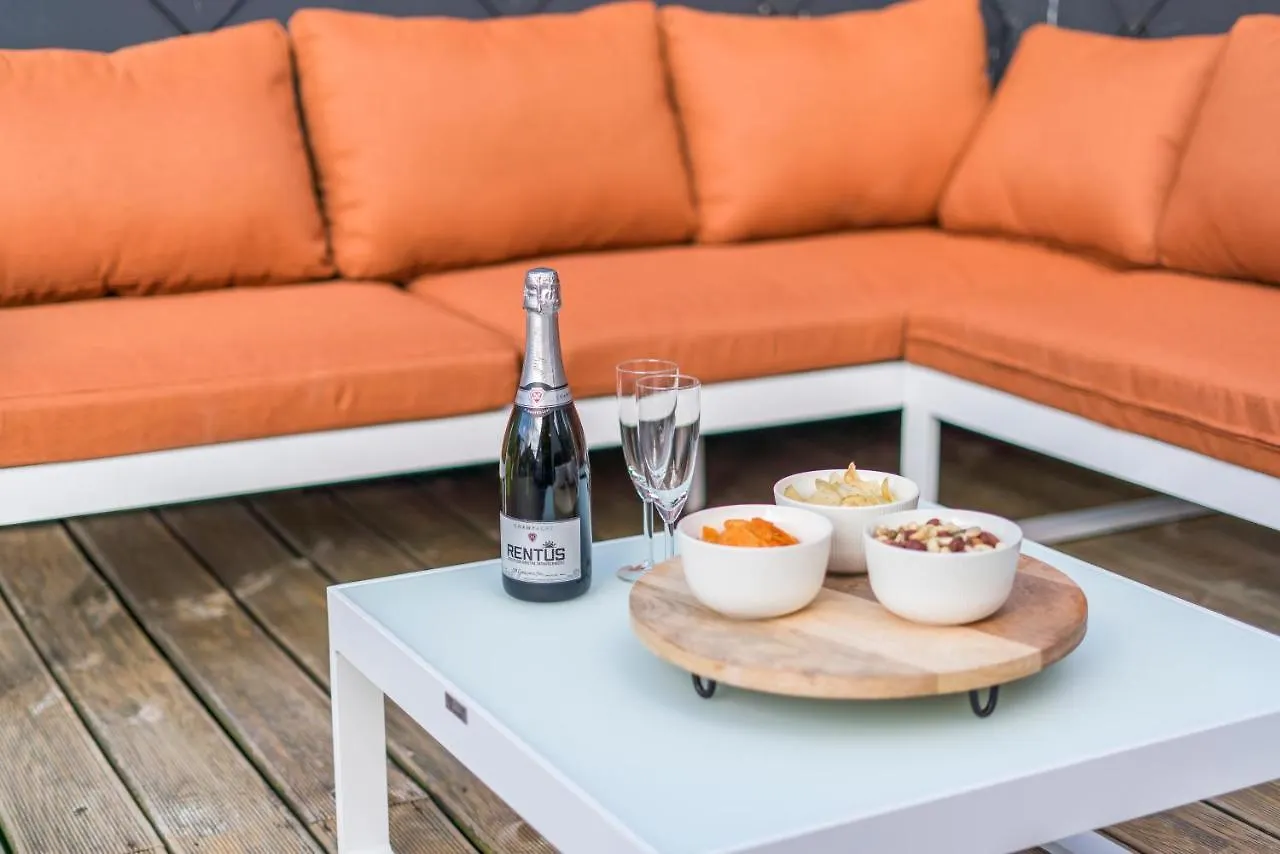 Sersea - Spacious Holiday House In Ostend With Garage Holiday home